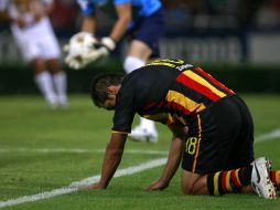 Miguel Zepeda lamenta una falla durante el partido. E. PACHECO  /