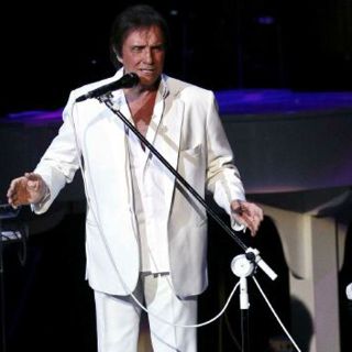 Asaltan la casa de Roberto Carlos