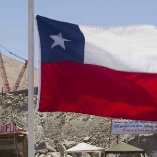 Mineros mantienen pacto de silencio para publicar un libro