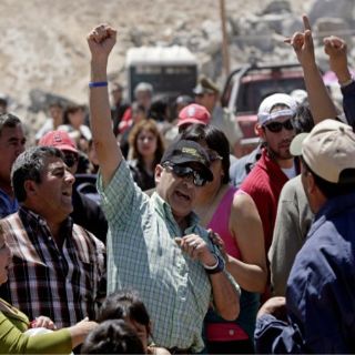 Mineros rescatados hablarán sobre su experiencia en grupo
