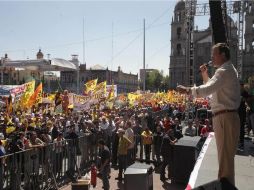 En un mitin organizado por el PRD asistieron alrededor de 15 mil personas, en la Plaza de los Mártires. EL UNIVERSAL  /