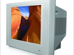 Guillermo González Camarena inventó en 1940 un sistema para transmitir televisión a color. ESPECIAL  /