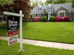 Algunos bancos podrían estar embargando casas de familias en forma inadecuada. ARCHIVO  /