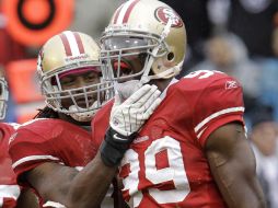 Festejan el triunfo  los 49ers de San Francisco. EFE  /