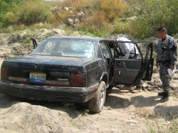 El vehículo fue encontrado a 400 mentros de donde estaba el cuerpo de la víctima. O. RUVALCABA  /