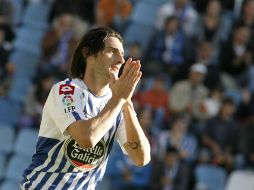 El defensa argentino Diego Colotto, de La Coruña, lamenta fallar una ocasión de gol. EFE  /
