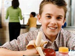 Además la investigación arrojó que las personas que no desayunan no evitan subir de peso. ESPECIAL  /