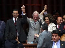 Isabel Miranda de Wallace y Alejandro Martí durante la aprobación de la ley antisecuestro en el senado. EL UNIVERSAL  /