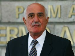 Víctor Mahbub, presidente del patronato de los Pumas, fue el primero en llegar a la reunión. MEXSPORT  /