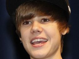 Un sitio de internet asegura que Bieber golpeó al menor porque le llamó ''maricón''. REUTERS  /