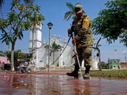 Los trabajos de limpieza en la entidad aún no terminan y el ejército sigue auxliando a la población. EFE  /
