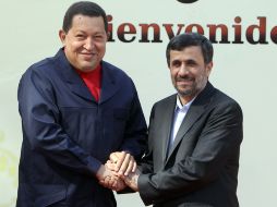 Los presidentes de ambos países lucían cómodos con su mutua compañía. AFP  /