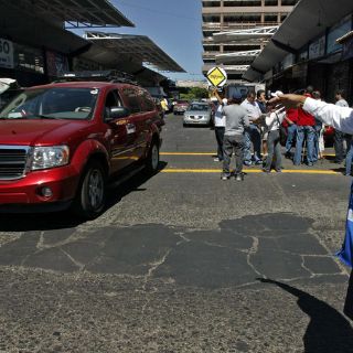 Programa de repavimentación beneficia al Mercado de Abastos