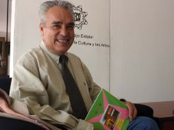 El diseñador Felipe Covarrubias aborda el diseño popular en un libro que presenta hoy, a las 19:30 horas.A. HINOJOSA  /