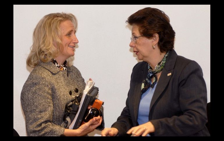 Sigrid Arzt y María Marván, comisionadas del Instituto Federal de Acceso a la Información. NTX  /