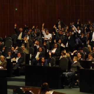 Fracasa el PRI en su intento por reducir el IVA