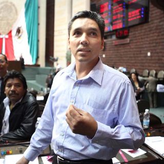 Leonel Godoy tuvo información sobre su medio hermano, afirman panistas