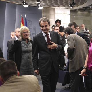 Zapatero recurre a los veteranos para gobernar