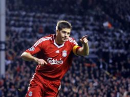 Steven Gerrard de Liverpool, durante la juego de la UEFA Champions League. MEXPORT  /