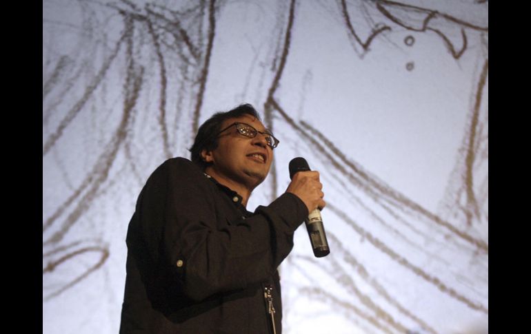 Traza un sueño. Carlos Carrera ve un poco más cerca el estreno de su nueva producción. S.NÚÑEZ  /