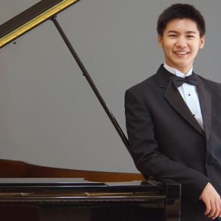 Conquista el joven pianista Conrad Tao al público del FIC