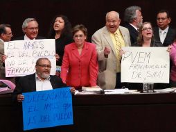 ‘‘No a la ley Simi’’ fue la consigna de perredistas y petistas. EL UNIVERSAL  /