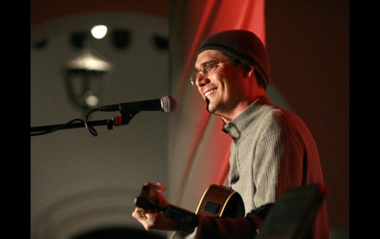 El cantautor compartió con la comunidad de Tapalpa un concierto íntimo. E. PACHECO  /