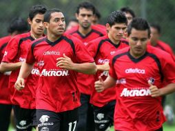Jorge Achucarro (izq.) resultó con un desgarre en la pierna izquierda. MEXSPORT  /