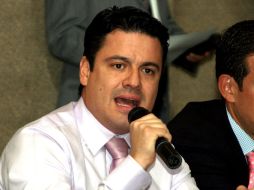 Aristóteles Sandoval asegura que, aunque la adquisición fue poco transparente el procedimiento se apegó a la reglamentación. J. VENTURA  /