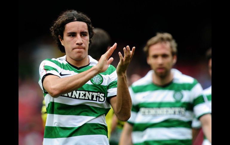 El mediocampista mexicano Efraín Juárez con el conjunto del Celtic de Escocia. MEXSPORT  /
