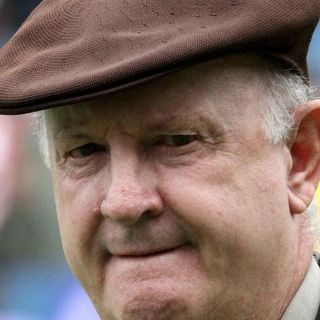 Los partidos se ganan en la cancha, no con desplegados: Lapuente