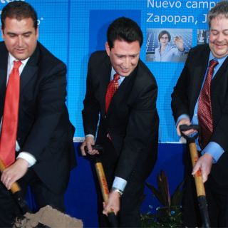 Ponen la primera piedra de lo que será el Campus Tecnológico de Intel