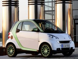 En 2012 llegará la tercera generación del Smart Fortwo. ESPECIAL  /
