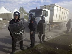 El jefe de gobierno italiano  desbloqueó recursos para resolver el problema de la basura en Nápoles, luego de duras protestas. EFE  /