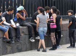 El número de jóvenes que no estudian ni trabajan, se deben a las restricciones que marcan el mercado educativo y laboral. A. CAMACHO  /