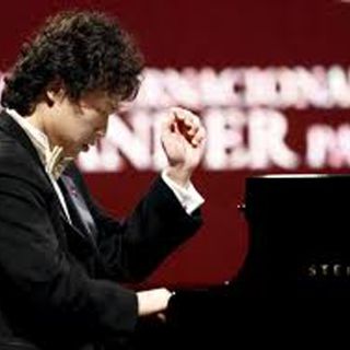 El pianista Jue Wang puso de pie al Cervantino