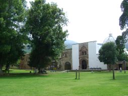 El Convento franciscano de Santa Ana, popular por su huerto de olivos en el atrio. ESPECIAL  /