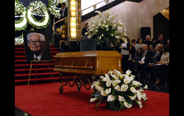 El escritor fue el alma de la casa editorial por muchos años. NOTIMEX  /