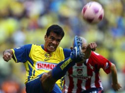 Pavel Pardo del América, despeja un balón. MEXSPORT  /