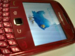 Twitter tiene asegurado su lugar en la internet, pero su futuro va a ser con los teléfonos móviles. ESPECIAL  /