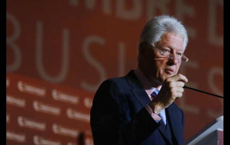Bill Clinton vaticinó “un maravilloso” periodo de crecimiento para países que tengan recursos minerales y metales como México.EFE  /