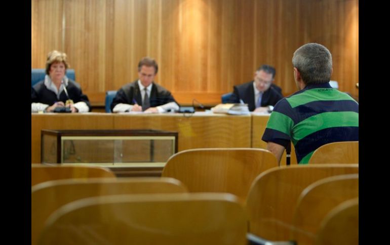 España continúa la lucha contra grupo ETA, la foto muestra a un colaborador del grupo detenido el 25 de octubre. EFE  /