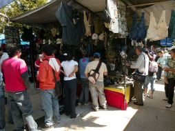 Los cinco mil 654 comerciantes irregulares cuestan a  Zapopan 170 mil pesos por semana. ARCHIVO  /