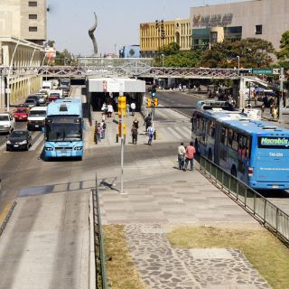 Lamenta Fernando Guzmán que recursos para el Macrobús estén en riesgo