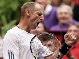 El tenista Thomas Muster durante el torneo en Viena. AP  /