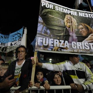 Muerte de Kirchner deja panorama incierto en la política de Argentina