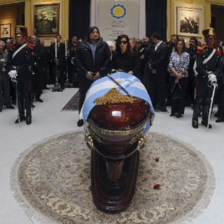 Argentina enfrenta nueva era política tras muerte de Kirchner