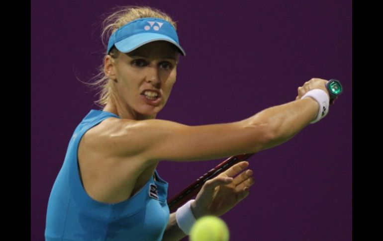 La tenista rusa Elena Dementieva consiguió su primera victoria en la fase de grupos del Campeonato de la WTA. AFP  /