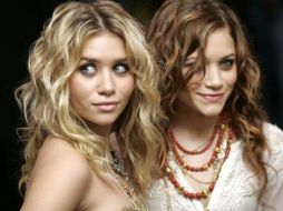 Las hermanas revelaron que su línea está inspirada por sastres británicos de Savile Row. ESPECIAL  /