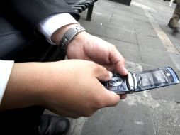 Senadores argumentan que hay incertidumbre sobre los esquemas para el resguardo de los datos de los usuarios de celulares. EL UNIVERSAL  /